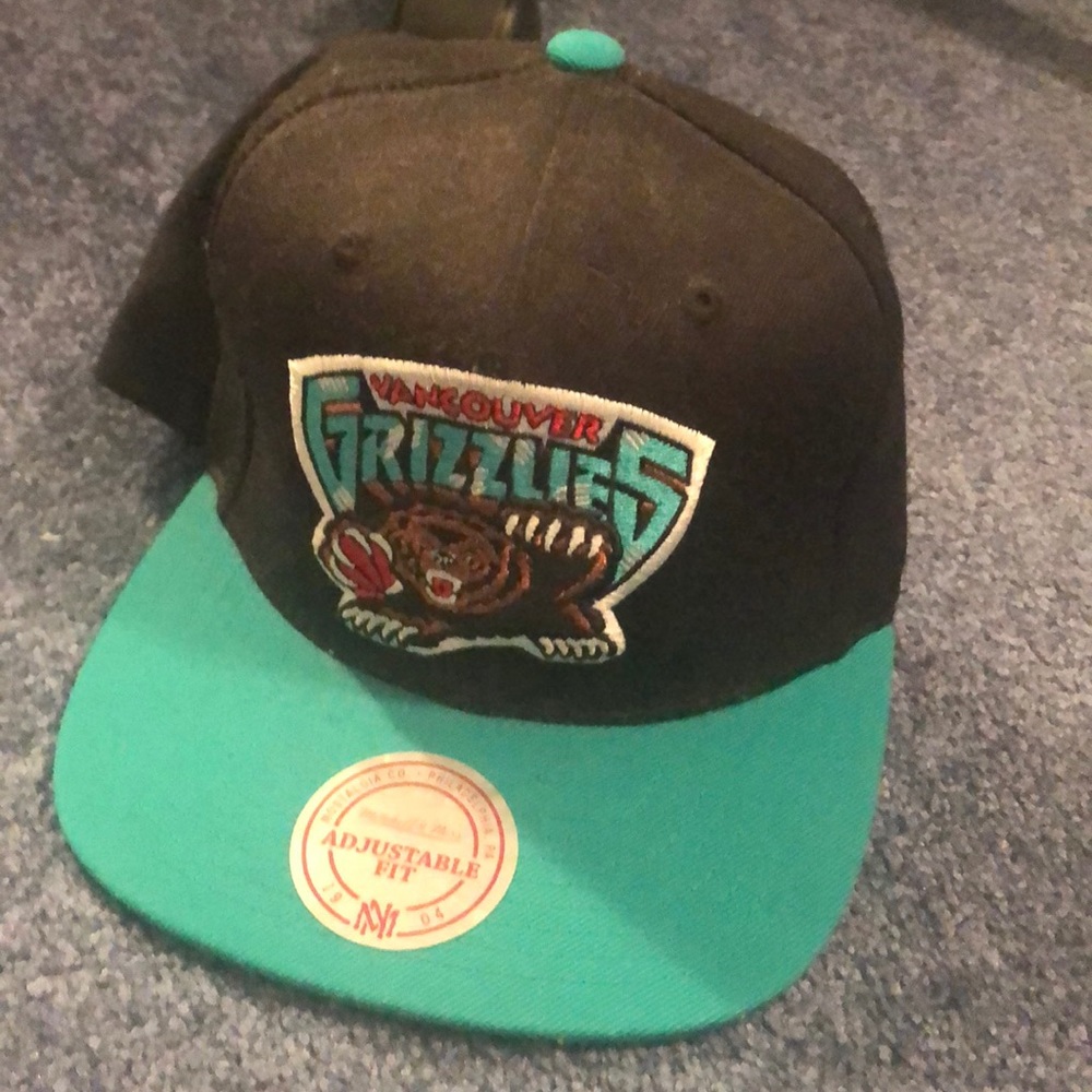 Vancouver grizzlies SnapBack